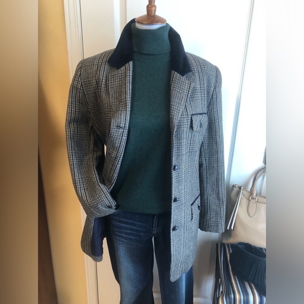 plaid equestrian /academia tweed wool Vintage blazer /jacket velvet collar